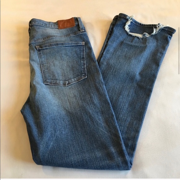 Madewell Rivet & Thread Flare Jean - Picture 4 of 8